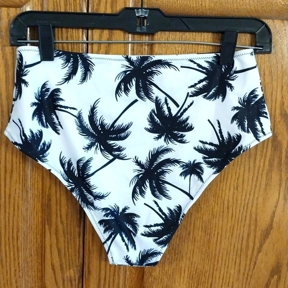 Beachsissi NWT Sz Small Tankini Swimsuit‎ Black White Palm Print Tummy Control - Picture 11 of 12